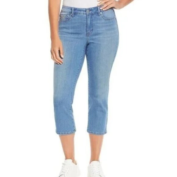 Nine West Women's Stretch Relaxed Fit Chrystie Capri Jeans Sz. 4 NWT - Picture 1 of 13